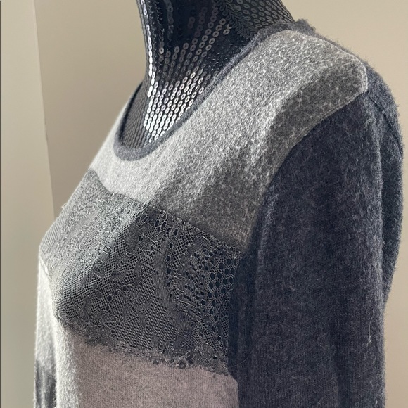 Parkhurst Eiffel Tower Distressed Sweater - Picture 2 of 11